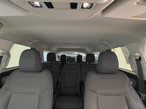 Used 2025 Ford Explorer Active AWD/4WD image 42