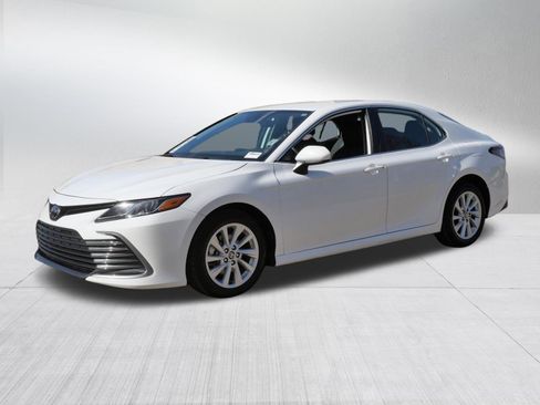 Certified 2024 Toyota Camry LE FWD image 3
