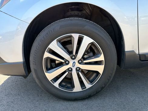 Used 2019 Subaru Outback 2.5i Limited AWD/4WD image 19