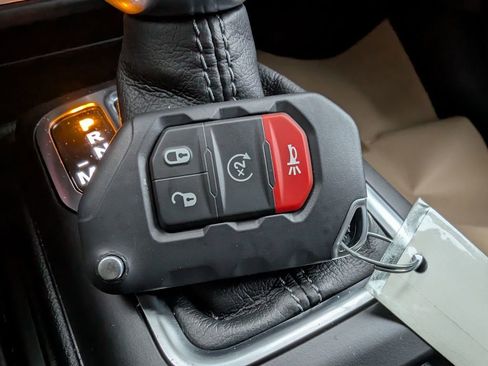 New 2026 Jeep Gladiator Rubicon w/ Steel Power Dome Hood Package AWD/4WD image 20