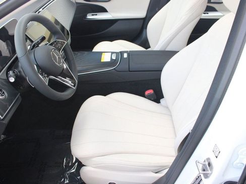 Used 2026 Mercedes-Benz E 350 Sedan image 5