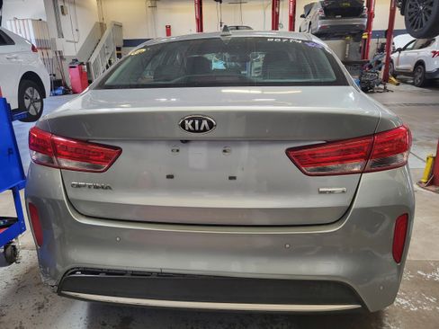 Used 2017 Kia Optima Premium w/ Hybrid Convenience Package FWD image 29