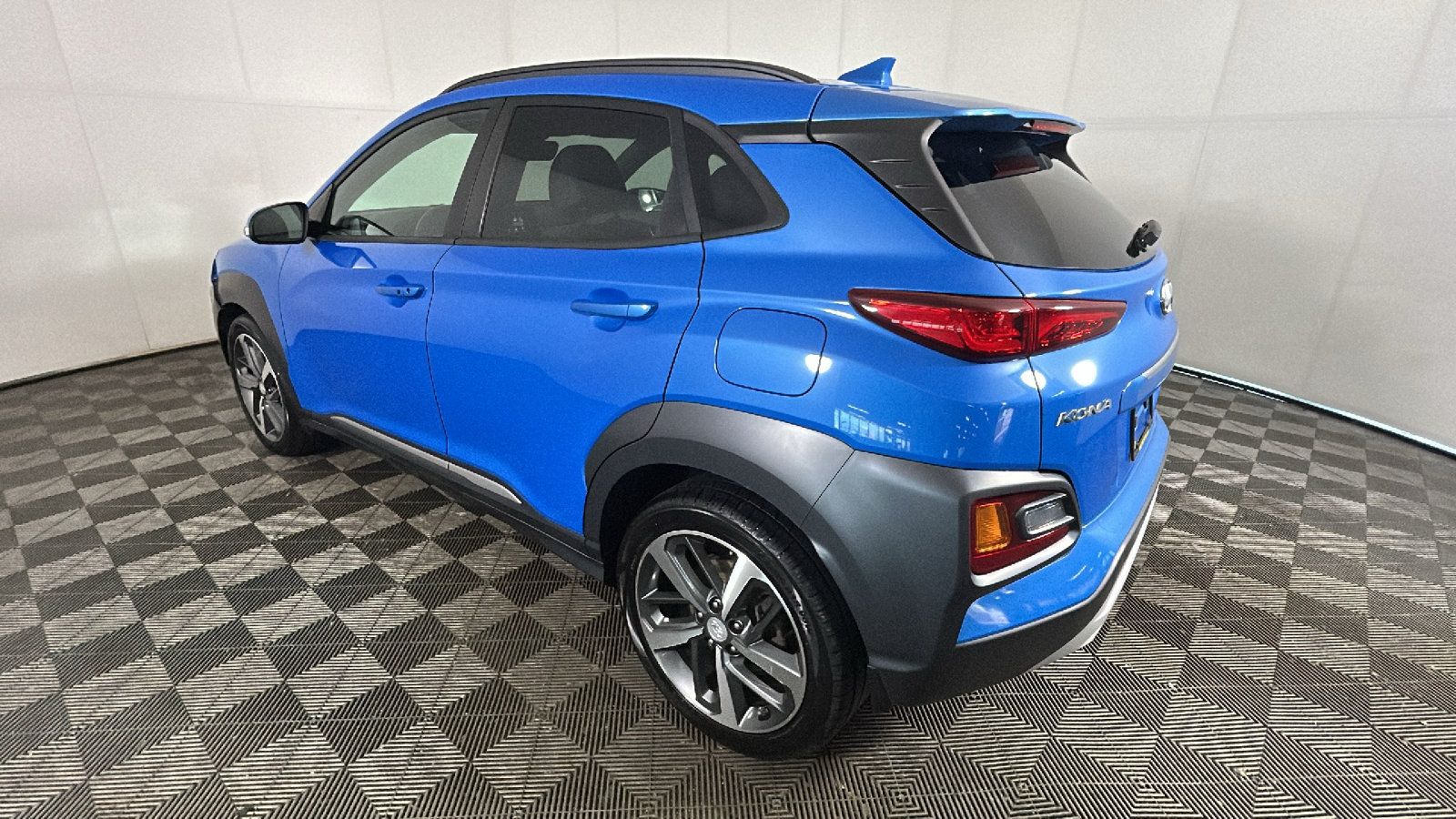 Used 2021 Hyundai Kona Limited AWD/4WD image 5