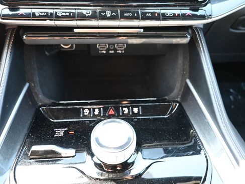 Used 2024 Jeep Wagoneer 4WD image 14