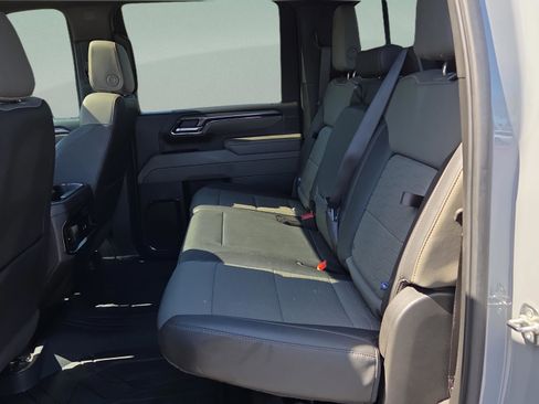 Certified 2025 Chevrolet Silverado 2500 ZR2 w/ Technology Package AWD/4WD image 10