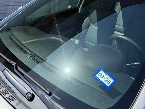 Used 2013 Hyundai Elantra GLS w/ Preferred Pkg FWD image 8