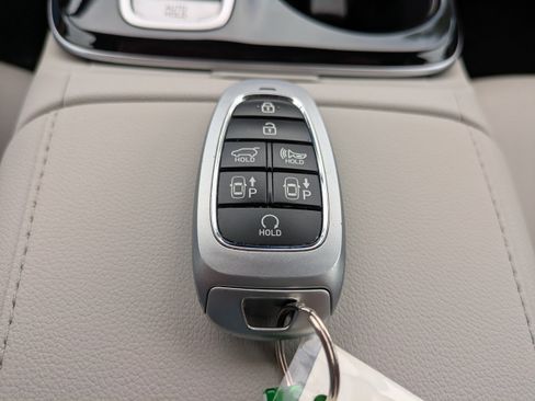Certified 2024 Hyundai Tucson Limited FWD image 32