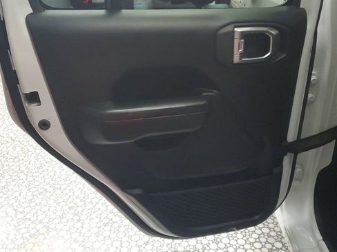 Used 2020 Jeep Wrangler Unlimited Sport S image 15