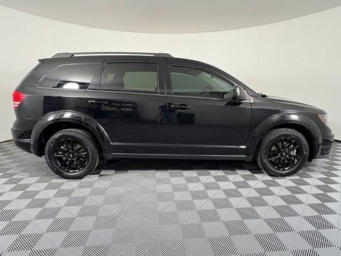 Used 2020 Dodge Journey SE w/ SE Popular Equipment Group FWD image 7