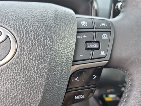 Used 2026 Toyota Camry XSE FWD image 28