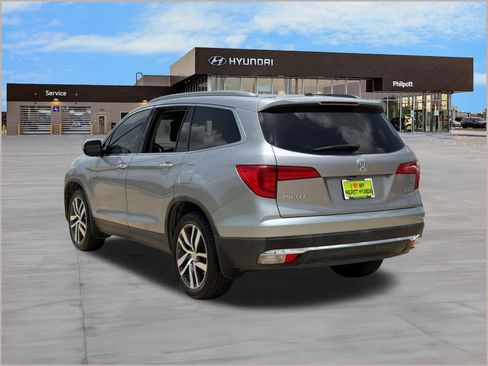 Used 2017 Honda Pilot Elite image 3