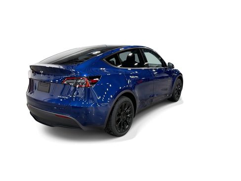 Certified 2023 Tesla Model Y Long Range AWD/4WD image 6