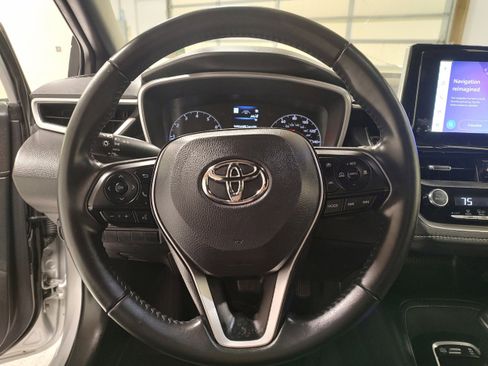 Used 2023 Toyota Corolla SE w/ SE Premium Package image 5