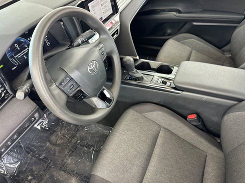 Certified 2025 Toyota Camry LE FWD image 10