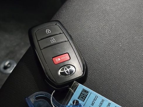 Certified 2025 Toyota Tacoma SR5 image 32