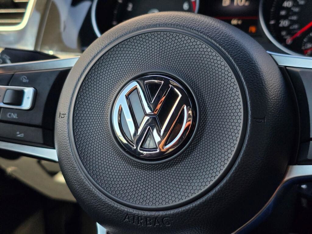 Used 2018 Volkswagen GTI S FWD image 30