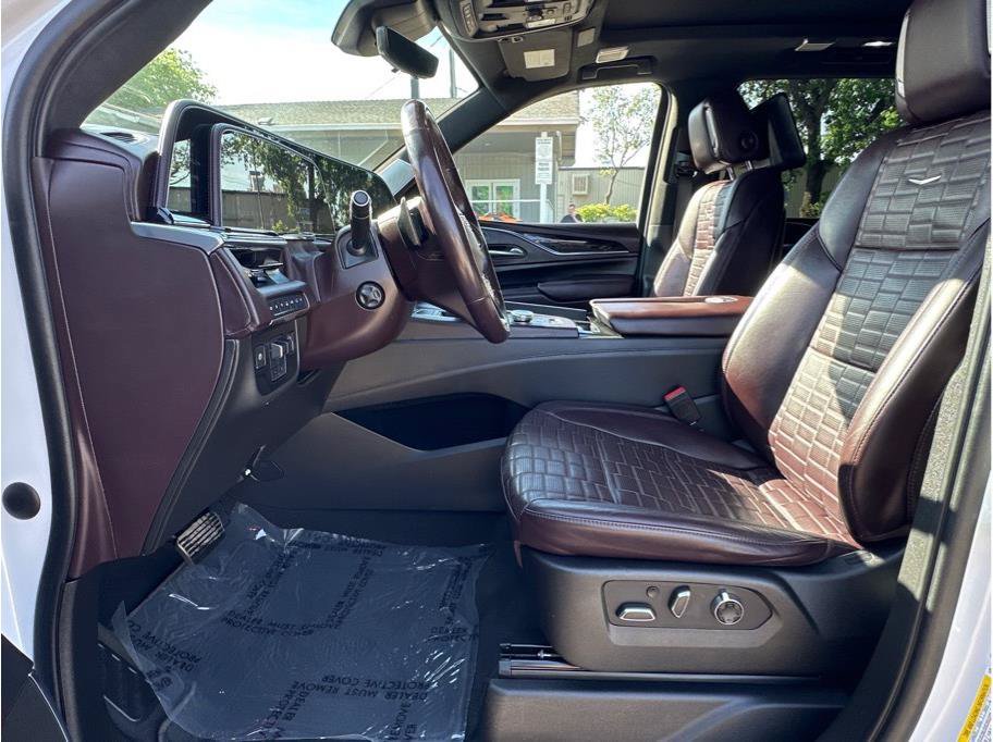 Used 2021 Cadillac Escalade ESV Sport Platinum AWD/4WD image 13