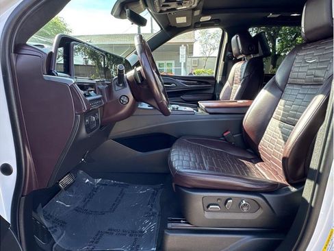 Used 2021 Cadillac Escalade ESV Sport Platinum image 13