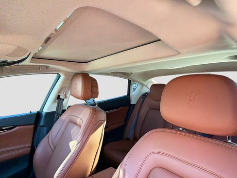 Used 2021 Maserati Quattroporte S image 27