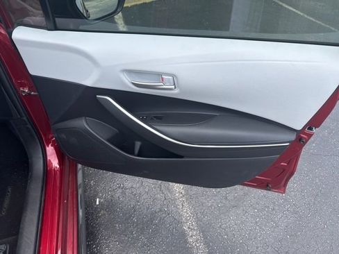 Used 2022 Toyota Corolla SE FWD image 25