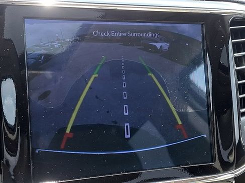 Used 2019 Jeep Grand Cherokee Limited w/ Trailer Tow Group IV AWD/4WD image 17