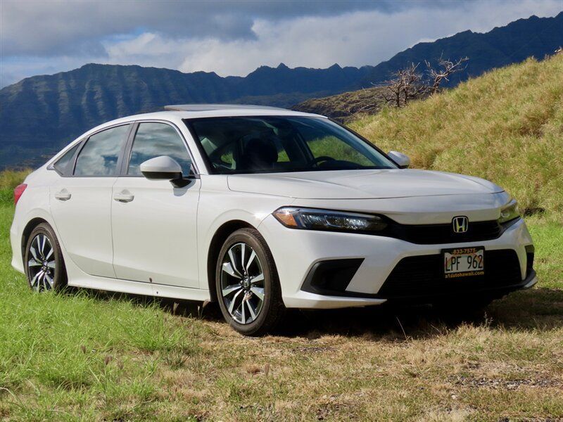 Used 2024 Honda Civic EX image 3