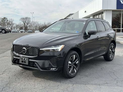 New 2026 Volvo XC60 B5 Core w/ Climate Package image 22