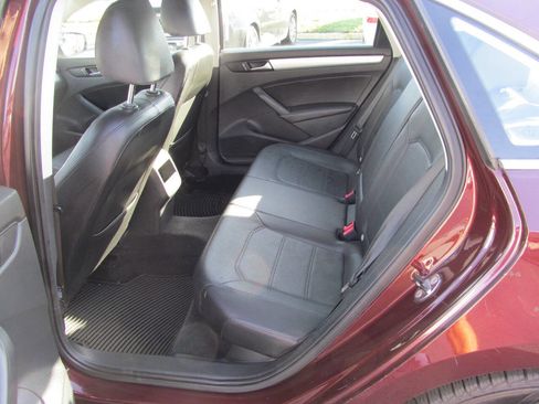 Used 2012 Volkswagen Passat 2.5 SE image 17