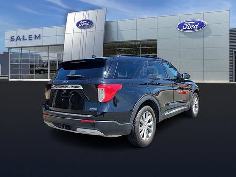 Certified 2023 Ford Explorer XLT w/ Equipment Group 202A AWD/4WD image 3