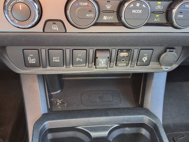 Used 2019 Toyota Tacoma TRD Off-Road AWD/4WD image 21