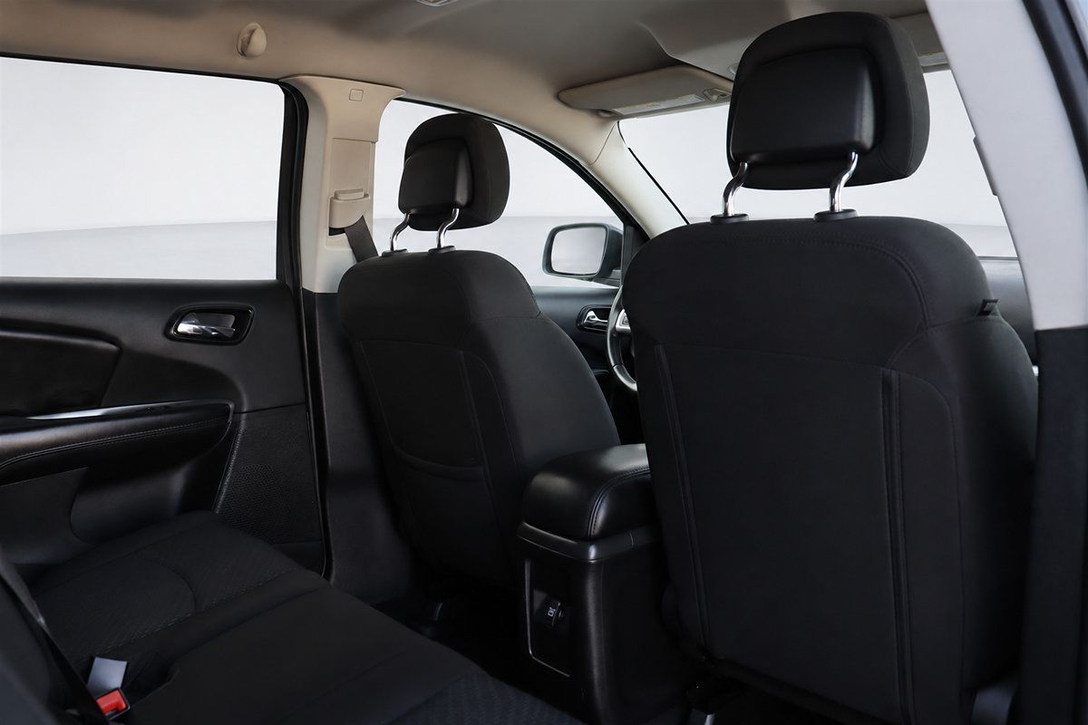 Used 2017 Dodge Journey SXT FWD image 16