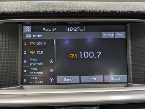 Used 2020 Kia Optima SE image 12