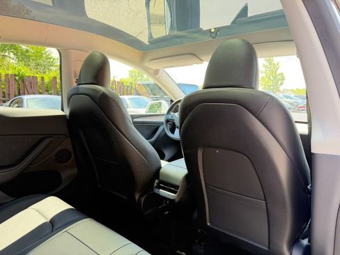 Used 2023 Tesla Model Y Long Range AWD/4WD image 25
