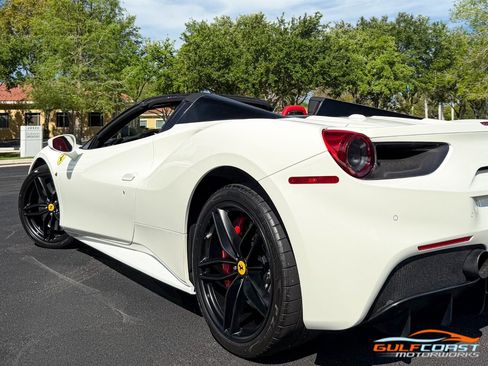 Used 2018 Ferrari 488 Spider image 47
