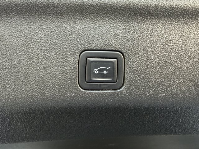 Certified 2022 Chevrolet Tahoe High Country AWD/4WD image 37