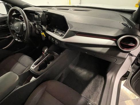 Used 2024 Chevrolet Trax RS w/ Driver Confidence Package image 25