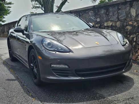 Used 2013 Porsche Panamera S RWD image 10
