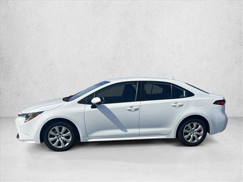 Certified 2022 Toyota Corolla LE image 8