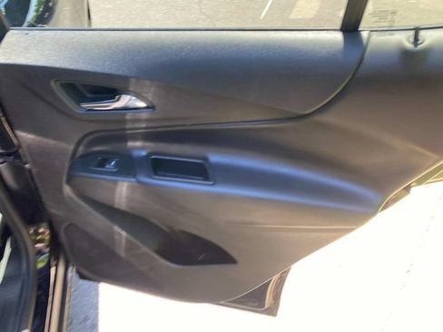 Used 2024 Chevrolet Equinox LT FWD image 34