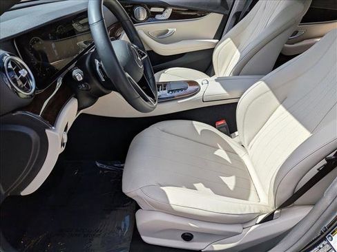 Certified 2022 Mercedes-Benz E 350 4MATIC Sedan image 17