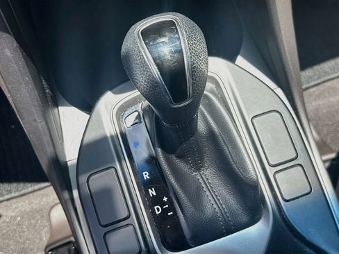 Used 2018 Hyundai Santa Fe Sport FWD image 17