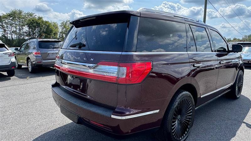 Used 2018 Lincoln Navigator Reserve w/ Technology Package AWD/4WD image 24