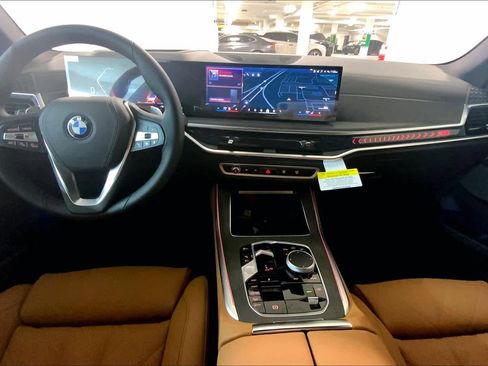 New 2026 BMW X5 xDrive50e image 5