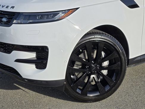 New 2026 Land Rover Range Rover Sport SE image 6