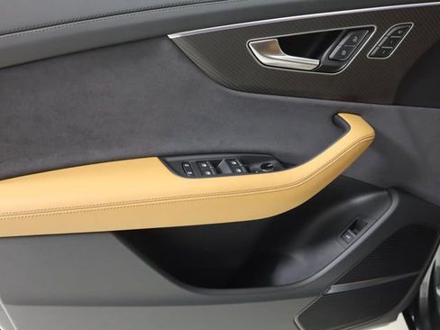 New 2026 Audi RS Q8 performance image 11