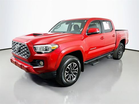 Used 2023 Toyota Tacoma TRD Sport image 3