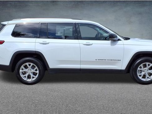 Used 2023 Jeep Grand Cherokee L Limited w/ Luxury Tech Group II RWD image 17