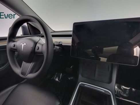 Used 2023 Tesla Model Y Long Range AWD/4WD image 25
