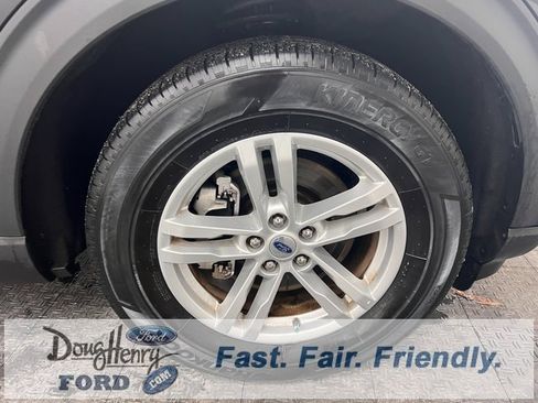 Used 2023 Ford Explorer XLT w/ Equipment Group 202A image 17