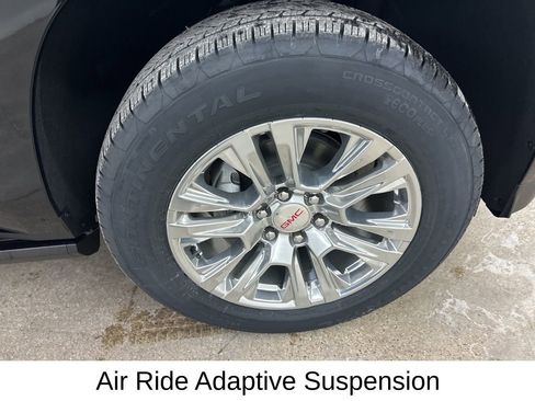 New 2026 GMC Yukon Denali w/ Sun & Power Step Package image 13